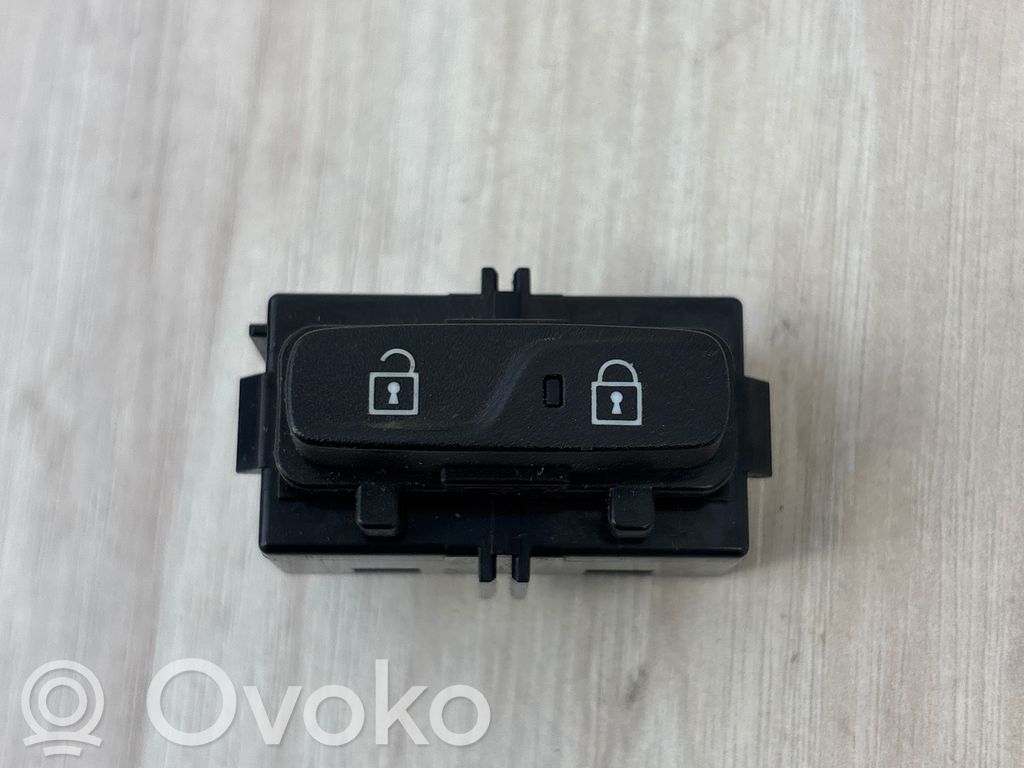 Volvo XC60 Central locking switch button 