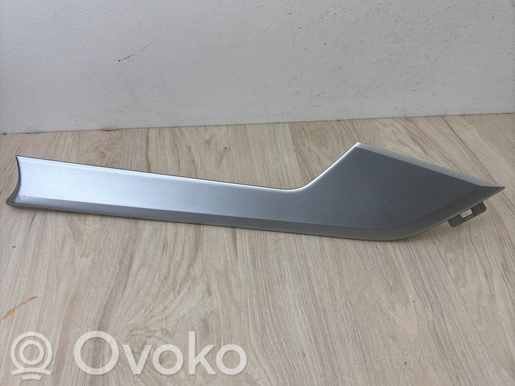 Audi A4 S4 B9 Listwa tapicerki drzwi przednich 