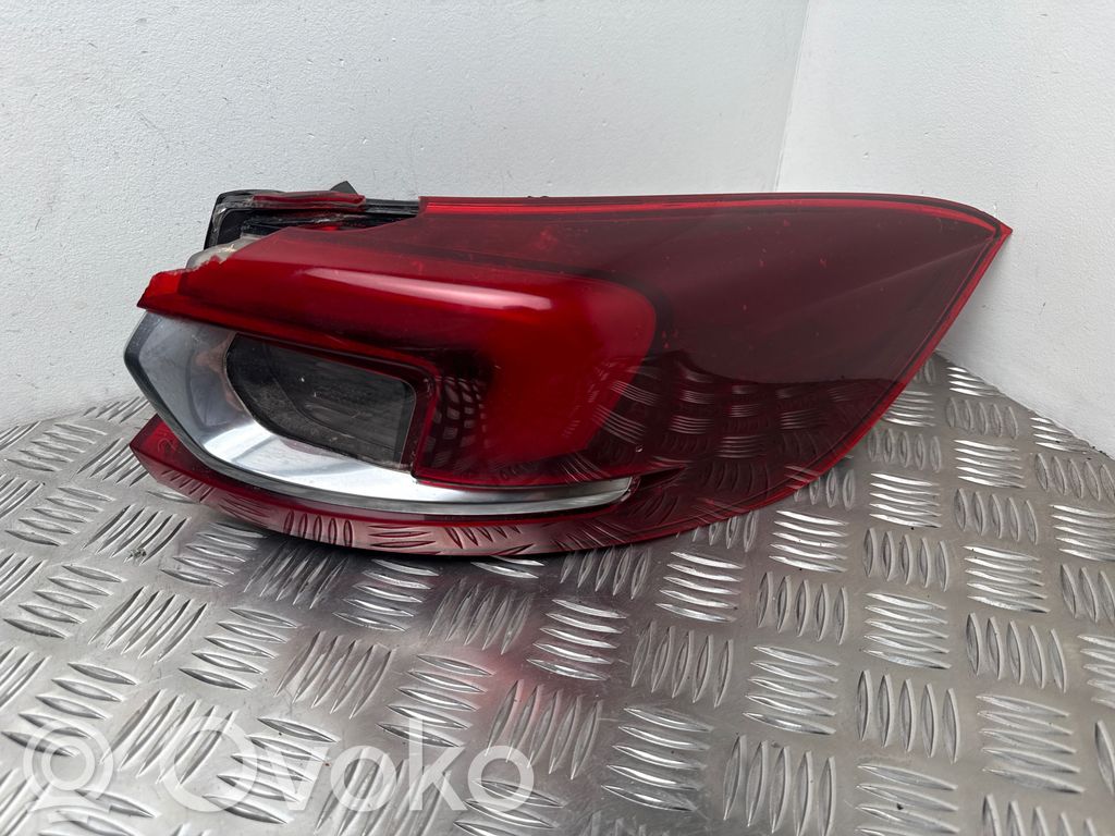 Opel Insignia B Lampa tylna 