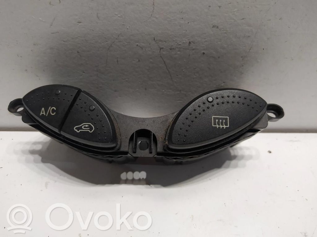 Multifunctional control switch/knob   YS4T19A945BA