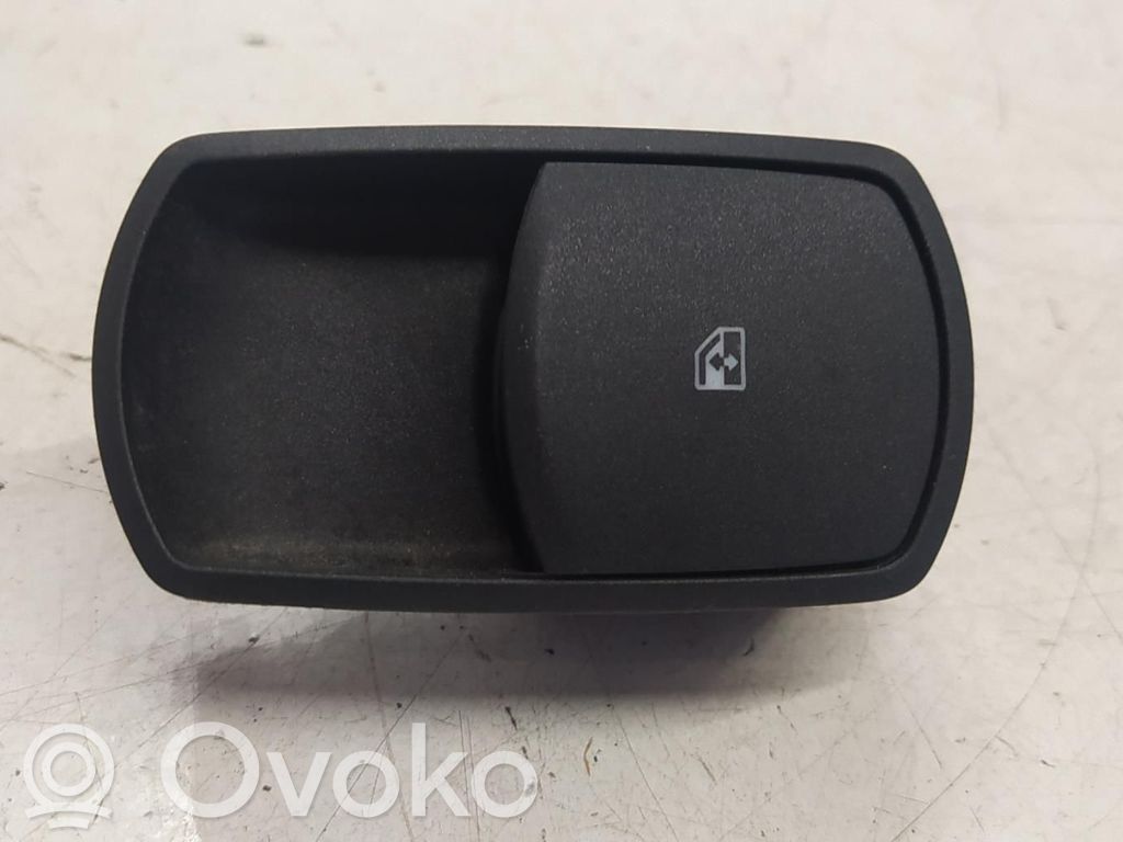 Electric window control switch   13430018