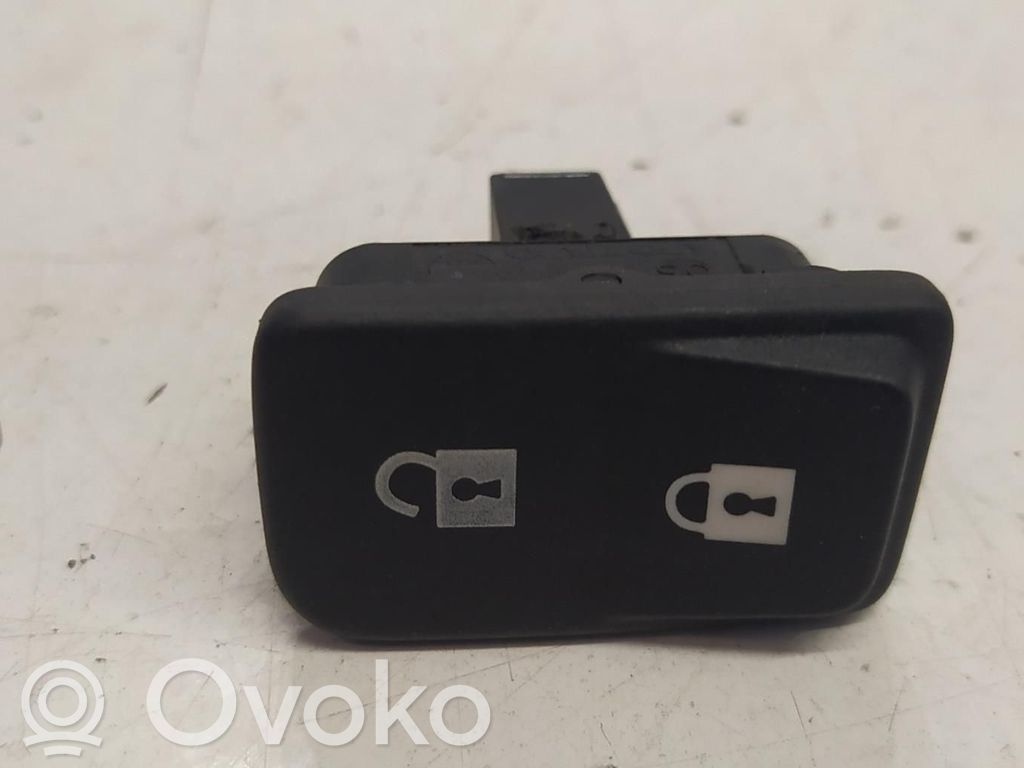 Central locking switch button   0565832