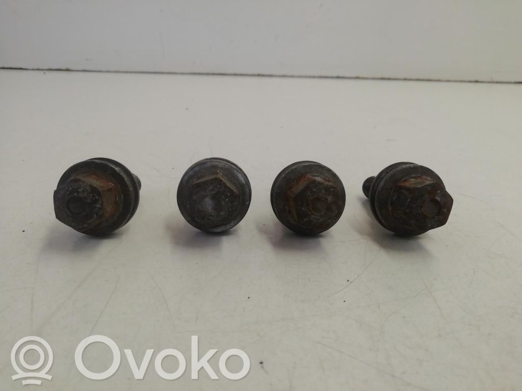 Tuercas/tornillos