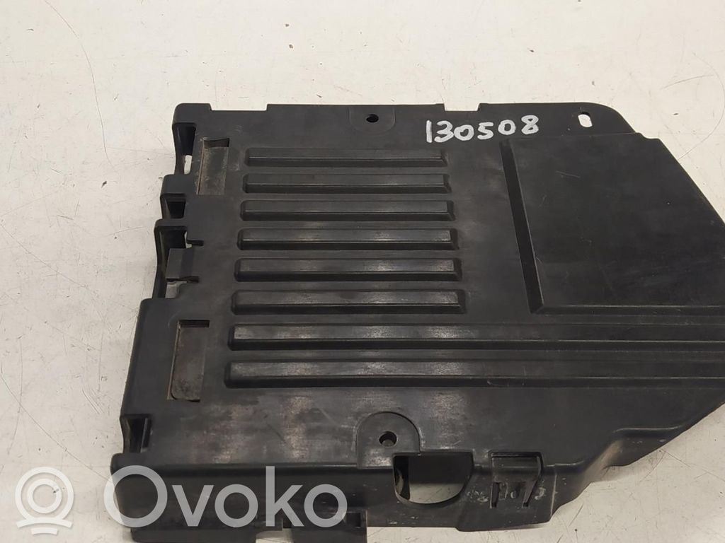 Peugeot 207 Engine mount bracket 