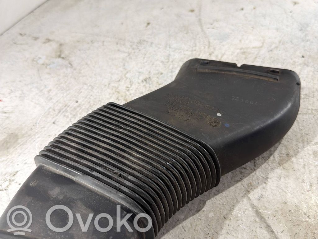 Mercedes-Benz E W211 Część rury dolotu powietrza 