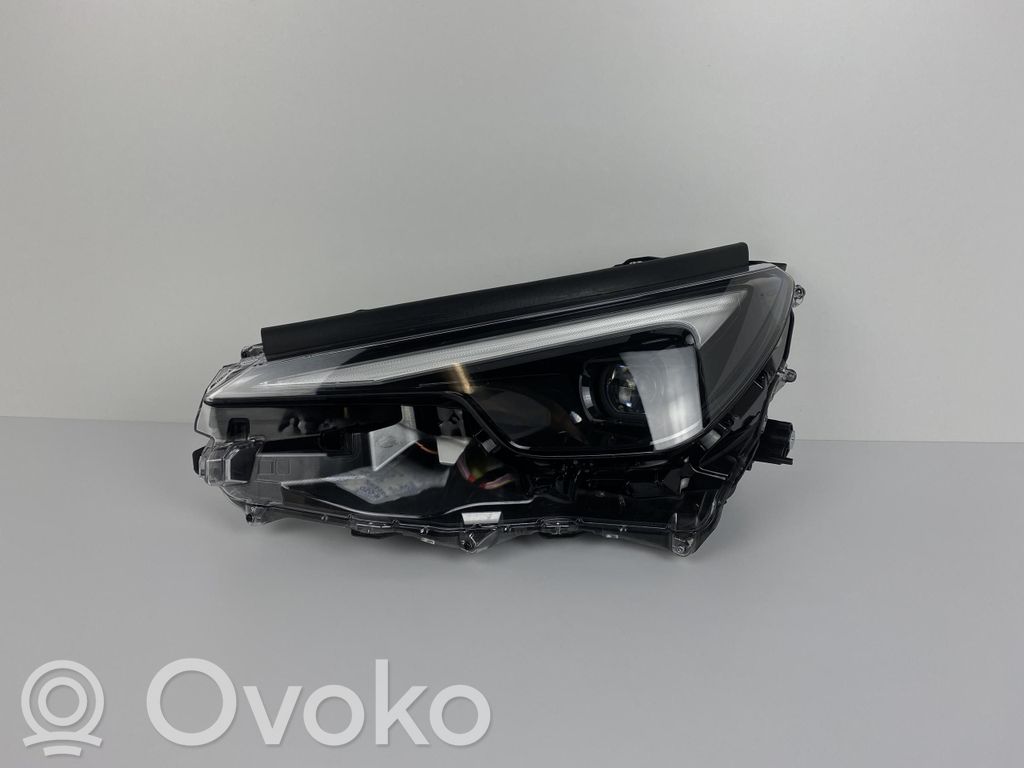 Lexus LBX Priekinis žibintas 