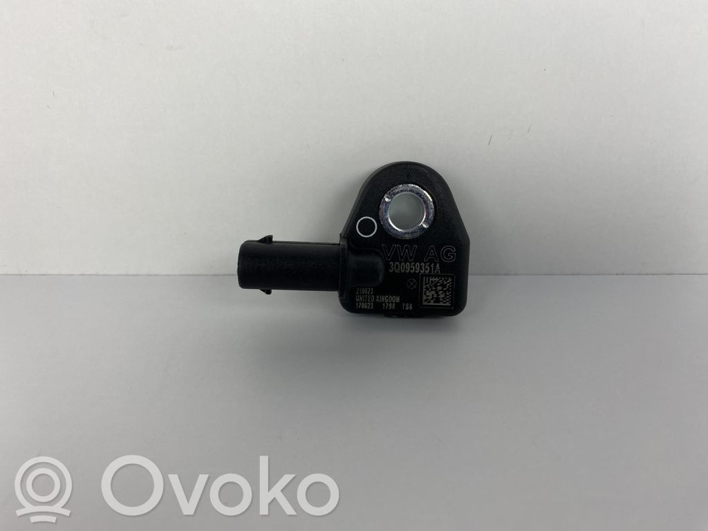 Volkswagen PASSAT B8 Airbag deployment crash/impact sensor 