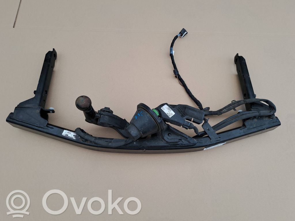 Hak holowniczy / Komplet   8W0800491M,55R013948