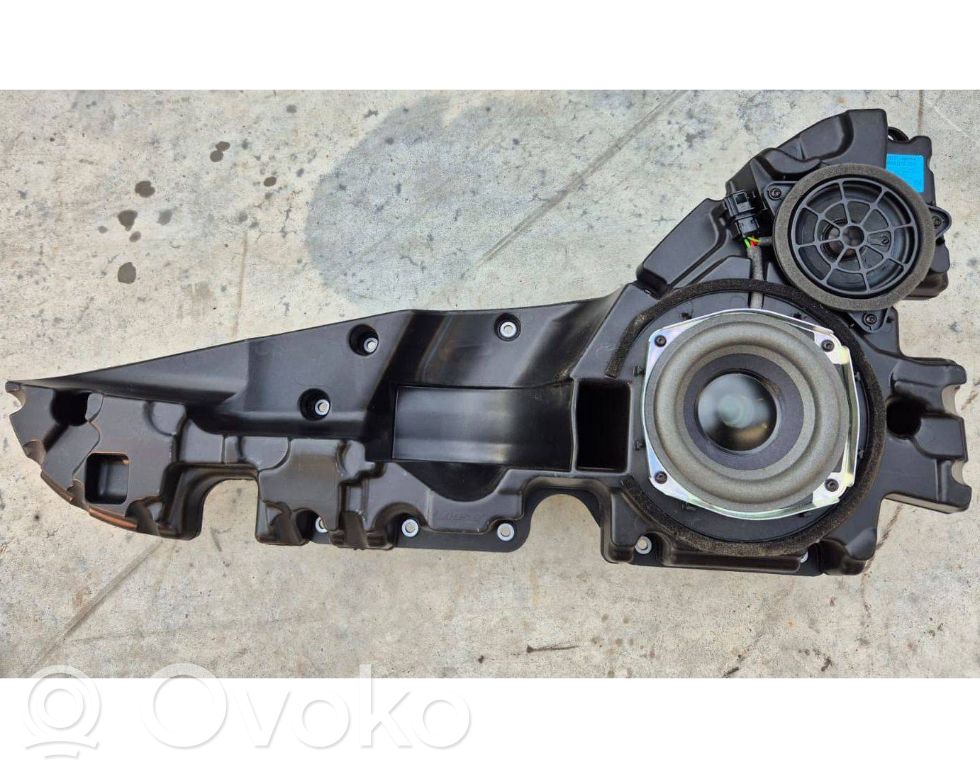 Audi Q7 4M Front door speaker 