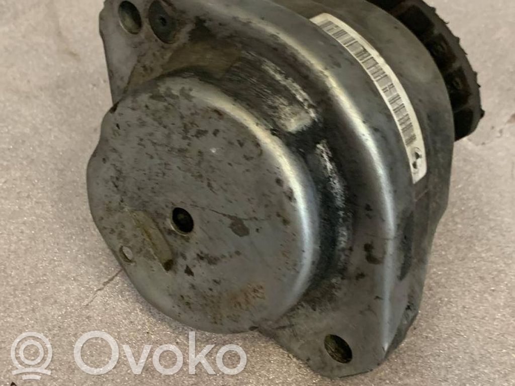 BMW 5 E60 E61 Variklio pagalvė 
