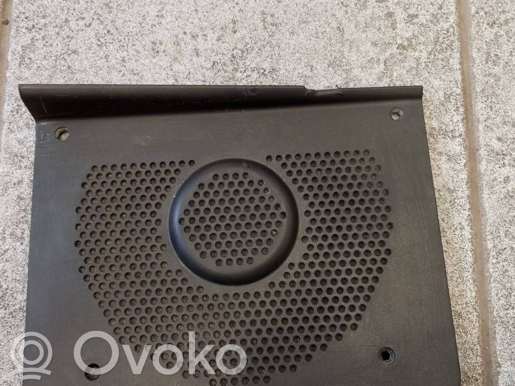 Subwoofera reste/apdare   6919359