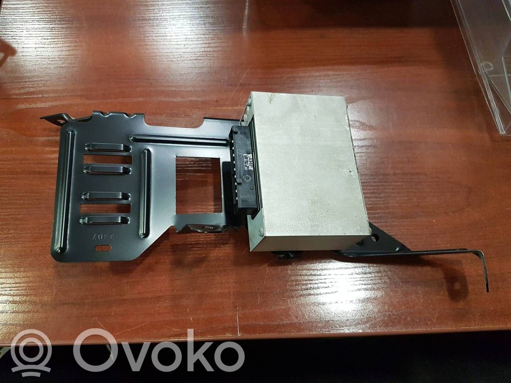 BMW 7 E65 E66 Garso stiprintuvas 