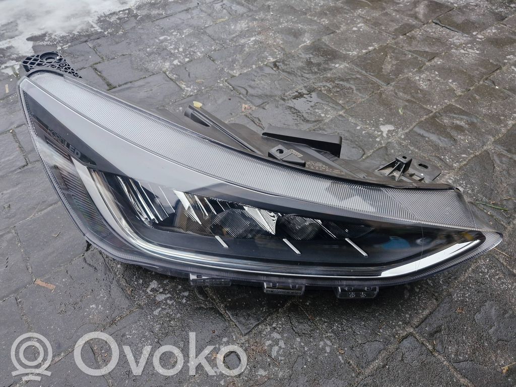 Ford Focus Headlight/headlamp 