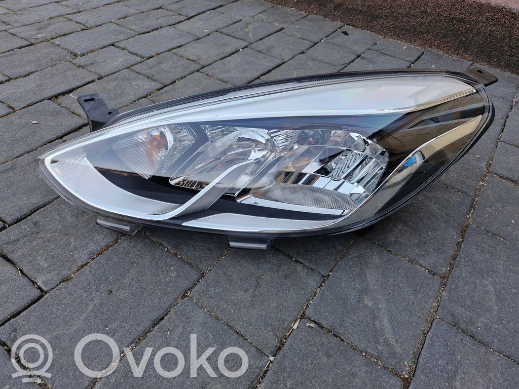 Ford Fiesta Phare frontale 