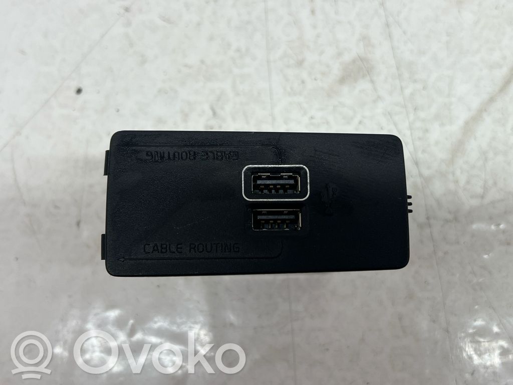Volvo S90, V90 USB socket connector 