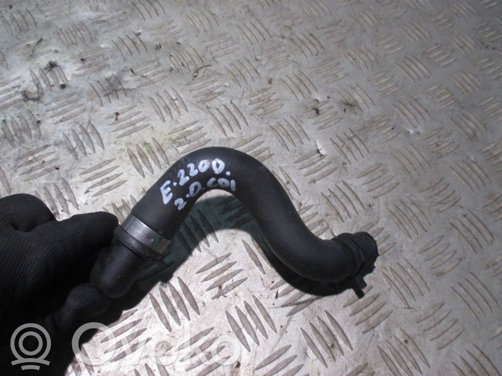 Mercedes-Benz E W213 Conductă/furtun lichid de răcire motor 