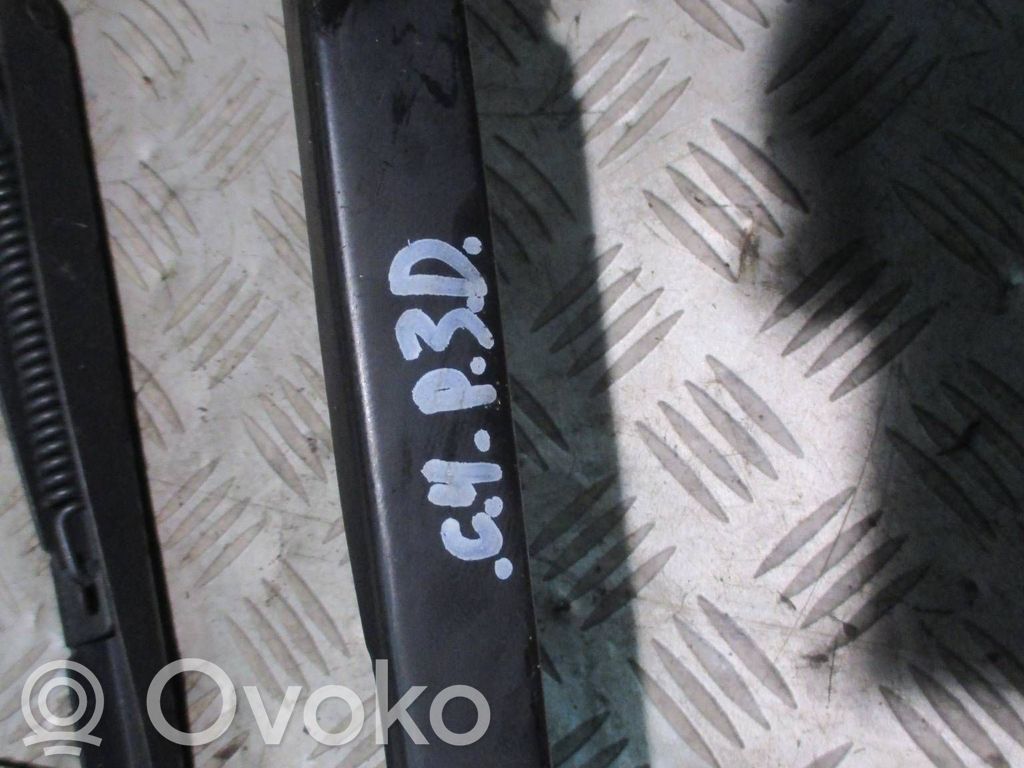 Citroen C4 I Front wiper blade arm 