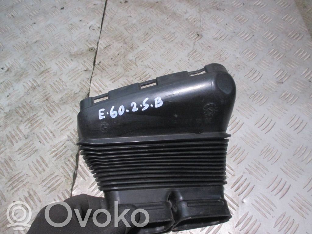 BMW 5 E60 E61 Ilmanoton letku 
