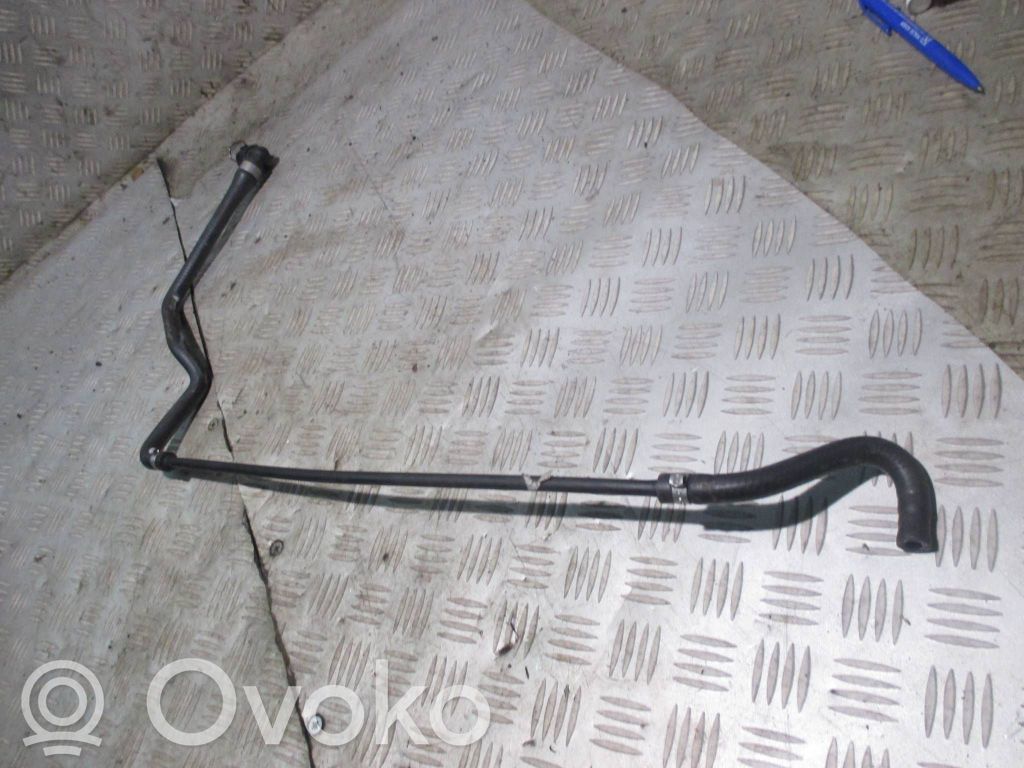 BMW 5 E60 E61 Tuyau de liquide de refroidissement moteur 