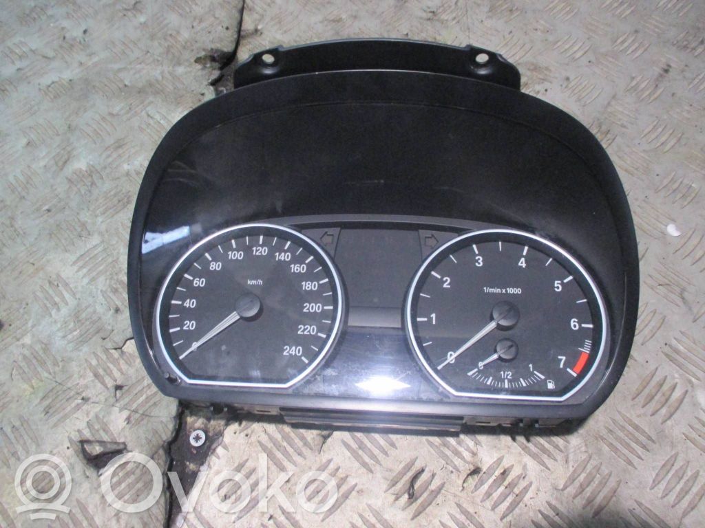BMW 1 E81 E87 Nopeusmittari (mittaristo) 