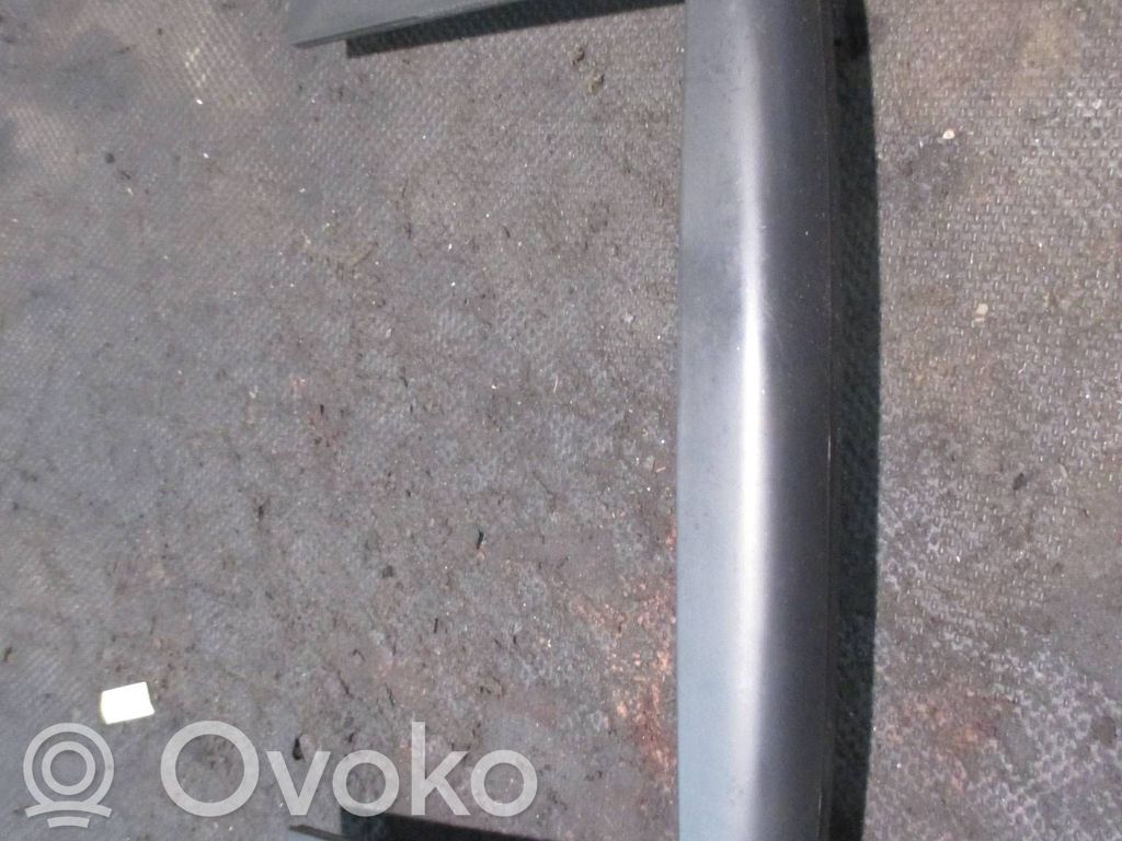 Chevrolet Aveo Hansikaslokeron koristelista 