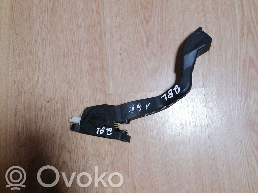 Peugeot 307 Akseleratora pedālis 