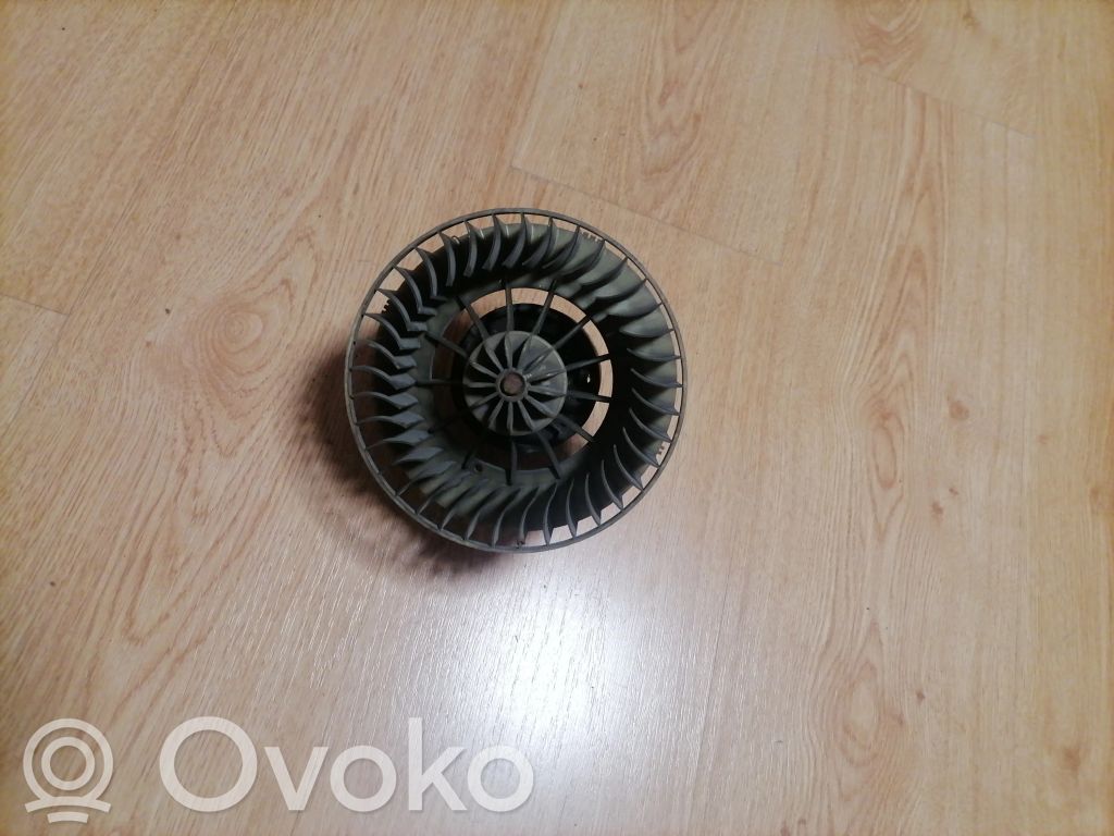 BMW 3 E36 Mazā radiatora ventilators 
