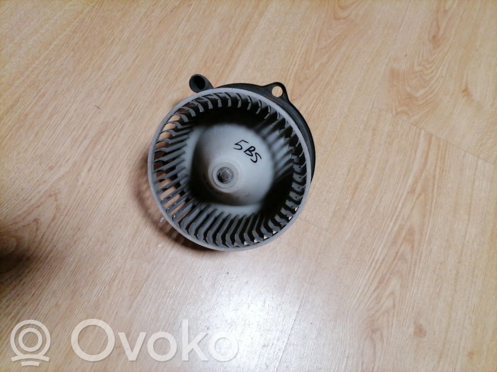 Mazda 626 Lämmittimen puhallin 