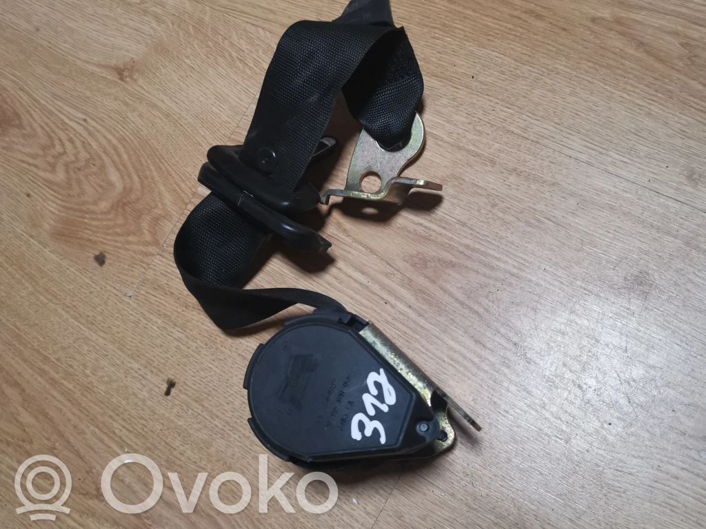 Mercedes-Benz C W202 Takaistuimen turvavyö 
