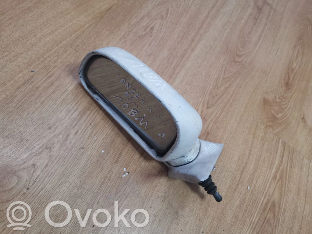 Mitsubishi Lancer Manualne lusterko boczne drzwi przednich 