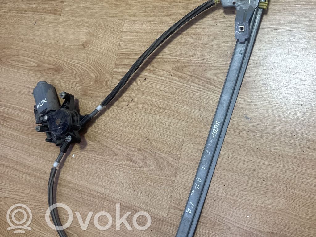Renault Scenic I Macara ușă față cu motor 