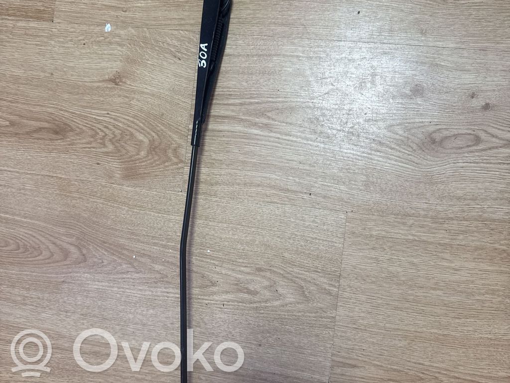 Ford Focus Front wiper blade arm 