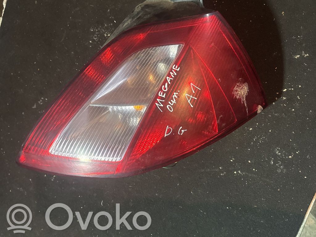 Renault Megane II Aizmugurējais lukturis virsbūvē 
