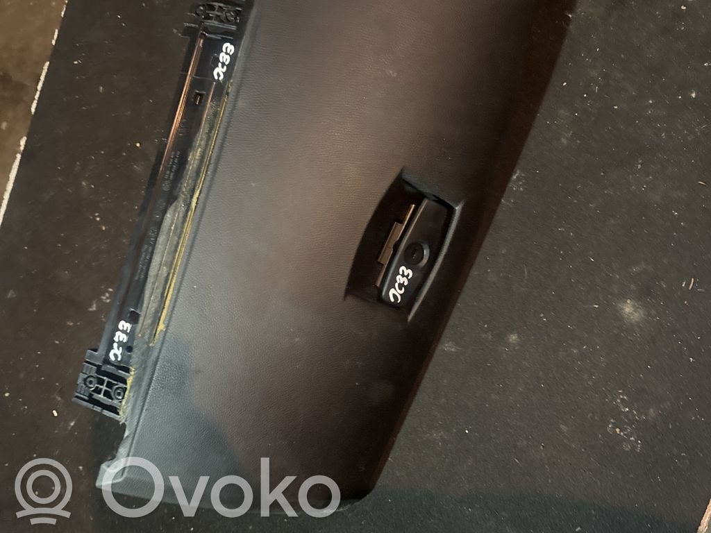 BMW 5 E60 E61 Daiktadėžės (bordačioko) dangtis 