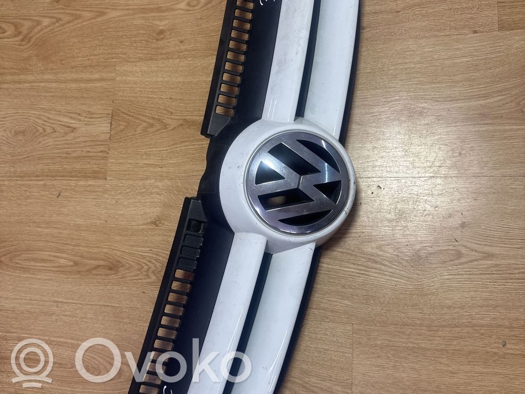 Volkswagen Golf Plus Front bumper upper radiator grill 