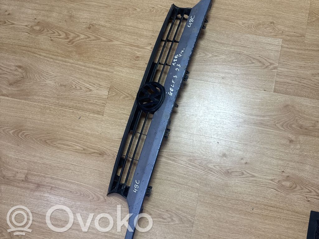 Volkswagen Golf III Front bumper upper radiator grill 