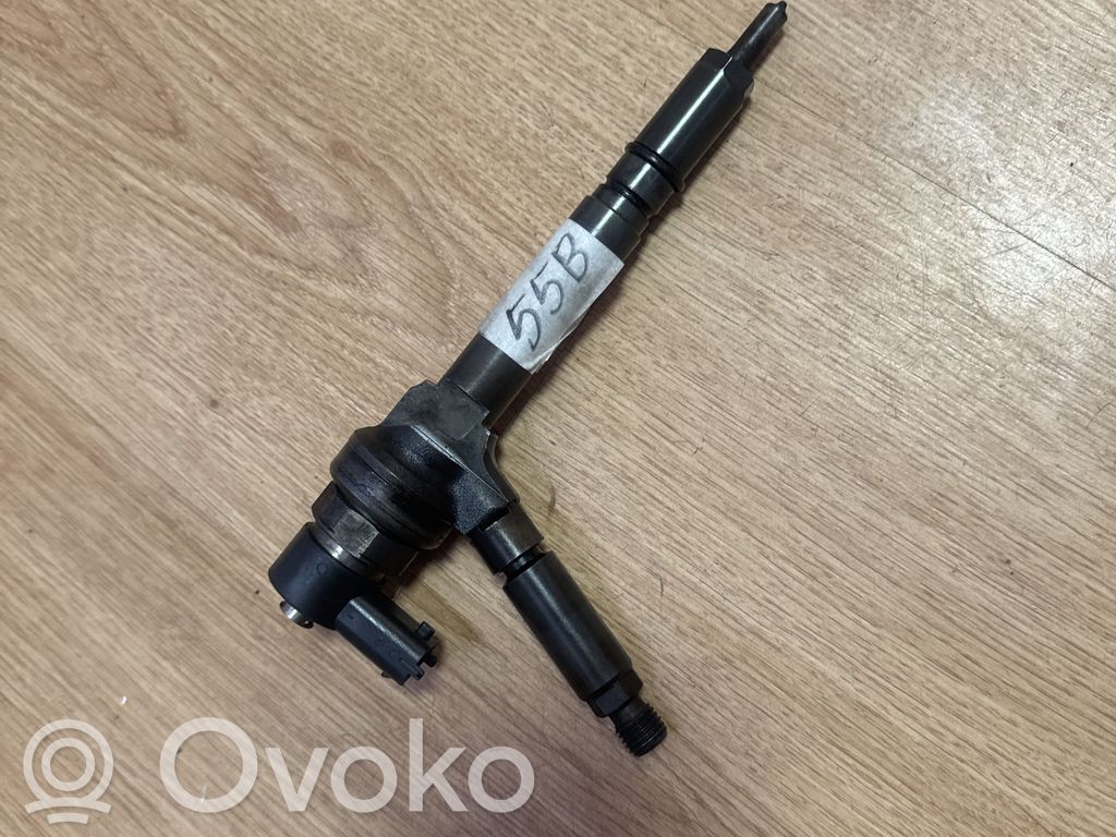 Inyector de combustible   0445110082
