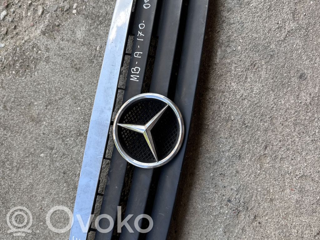 Mercedes-Benz A W168 Front bumper upper radiator grill 