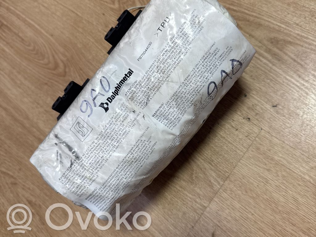 Opel Corsa D Passenger airbag 