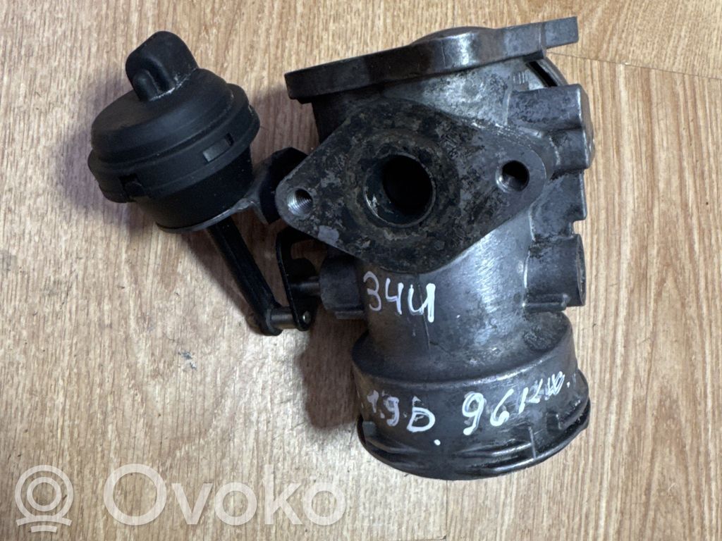 Audi A4 S4 B6 8E 8H Válvula EGR 
