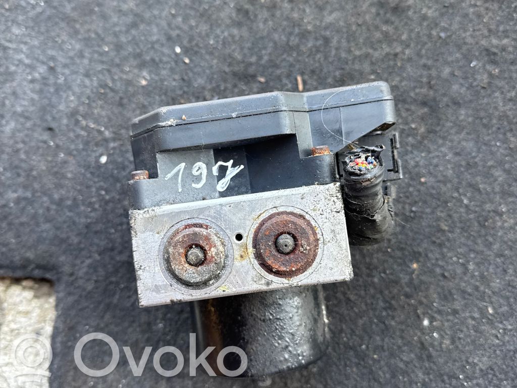 KIA Carens I Bomba de ABS 