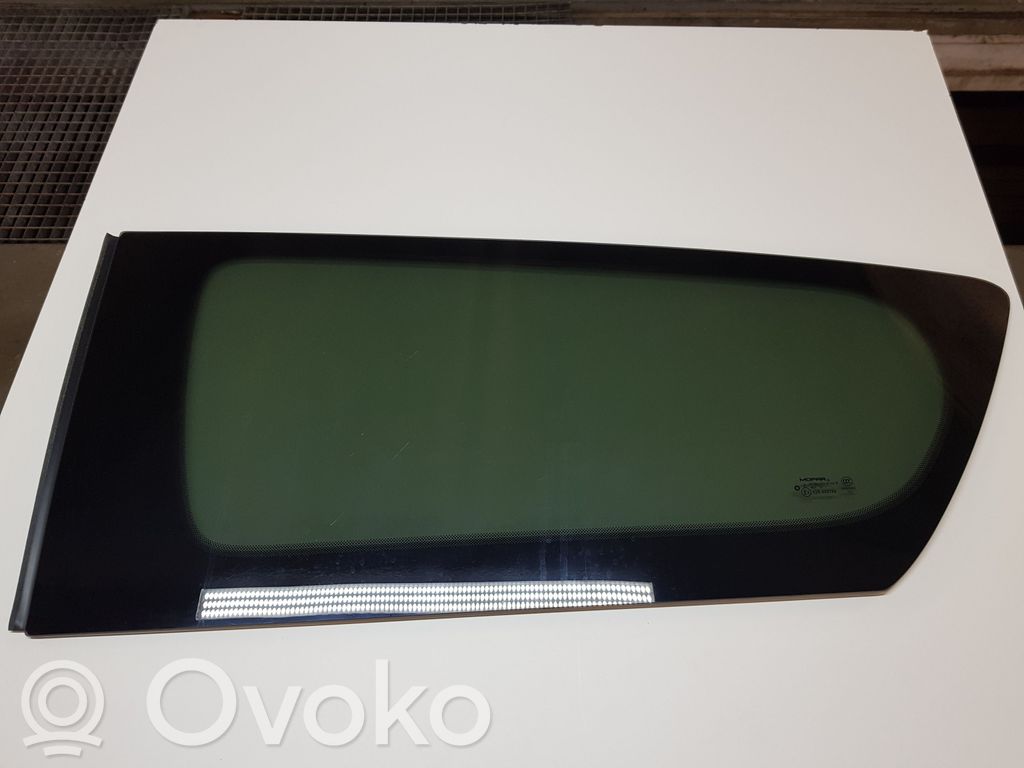 Chrysler Pacifica Rear side window 