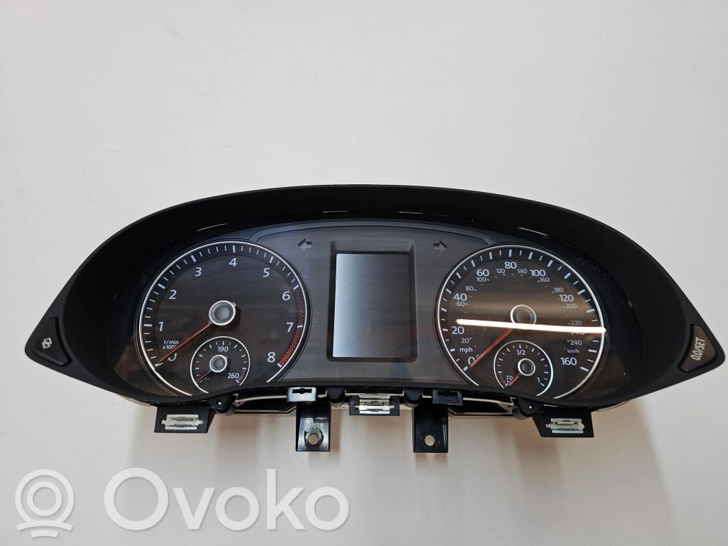 Licznik / Prędkościomierz   561920960B