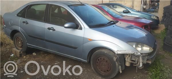 Ford Focus Priekšpusē slēdzene 