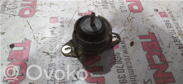 Citroen C5 Engine mounting bracket 
