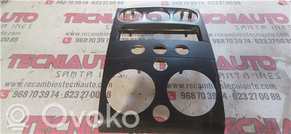 Consola central   8211N8