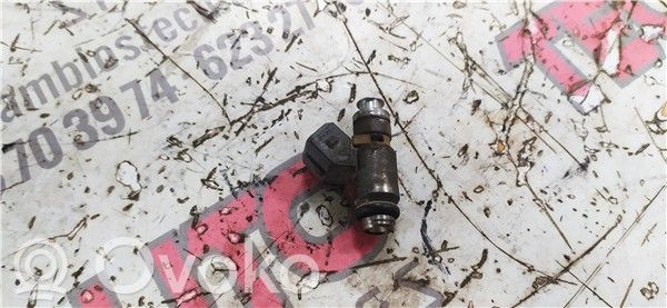 Renault Megane I Fuel injector 