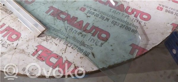 Opel Corsa A Szyba drzwi przednich 