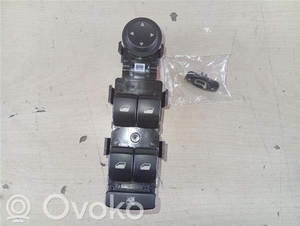 Citroen C4 I Picasso Electric window control switch 