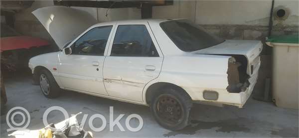 Ford Escort Pusrāmis aizmugurējais / priekšējais 